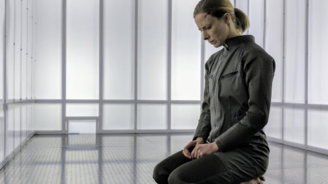 Review: White Chamber (2018)